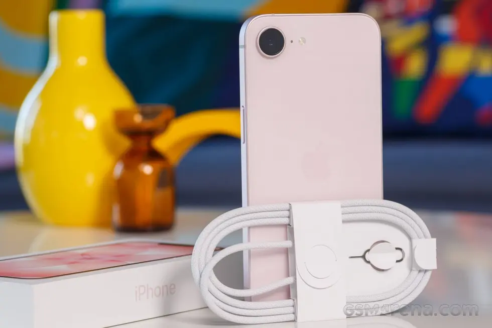 Обзор Apple iPhone 17e: стоит ли ждать новинку?