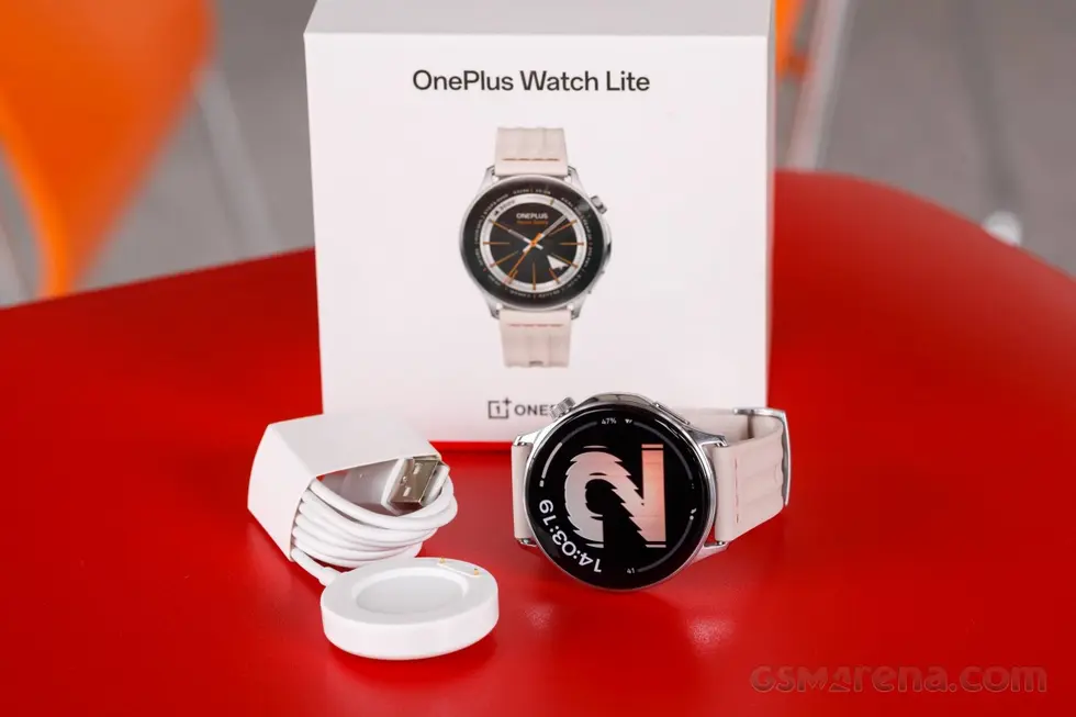 Распаковка OnePlus Watch Lite
