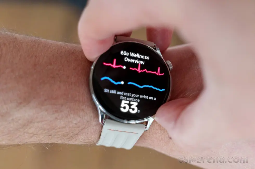 Распаковка OnePlus Watch Lite