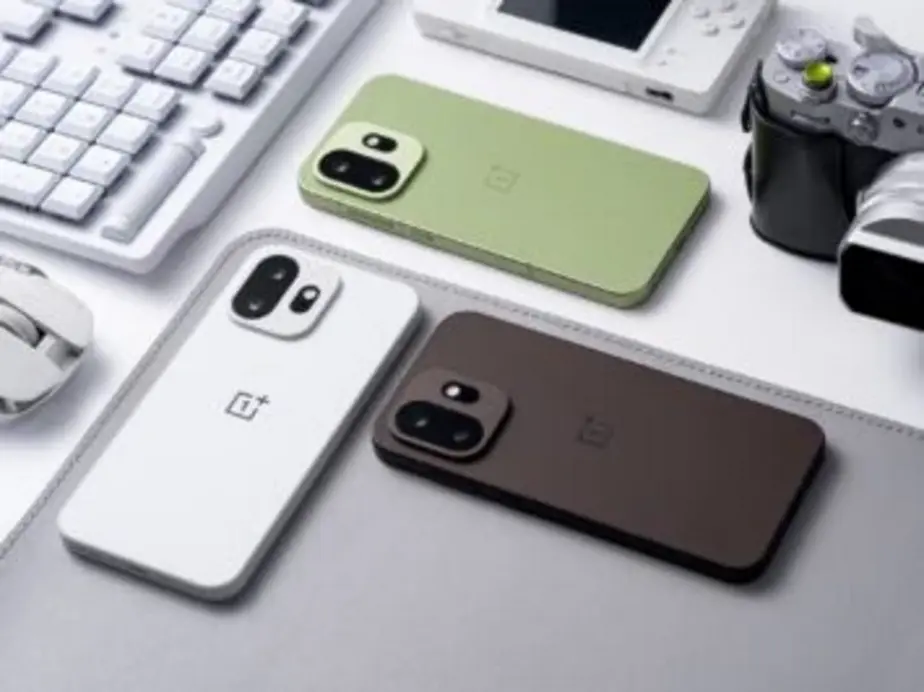 Вес OnePlus 15T подтвержден: первые «живые» фото новинки появились в сети