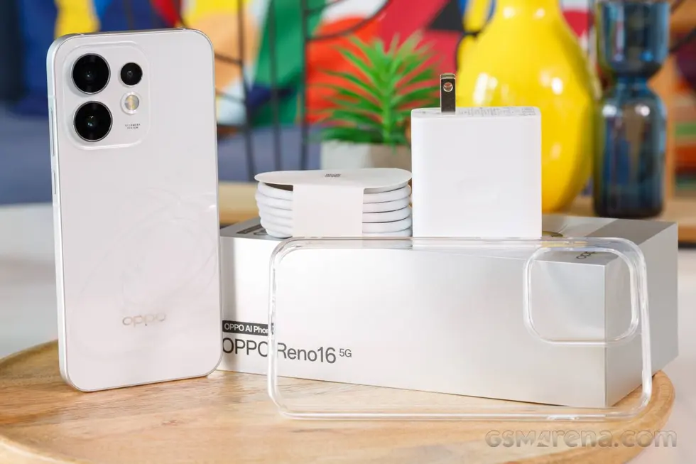 Обзор Oppo Reno16: новый хит или проходной смартфон?
