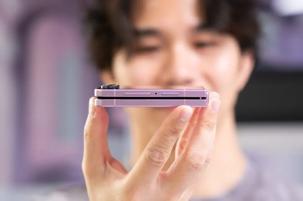 Samsung Galaxy Z Flip 8 Hands-On: одно из самых скромных обновлений смартфона в истории