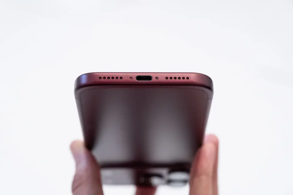 iPhone 18 Pro против iPhone 17 Pro: стоит ли обновляться ради камеры?