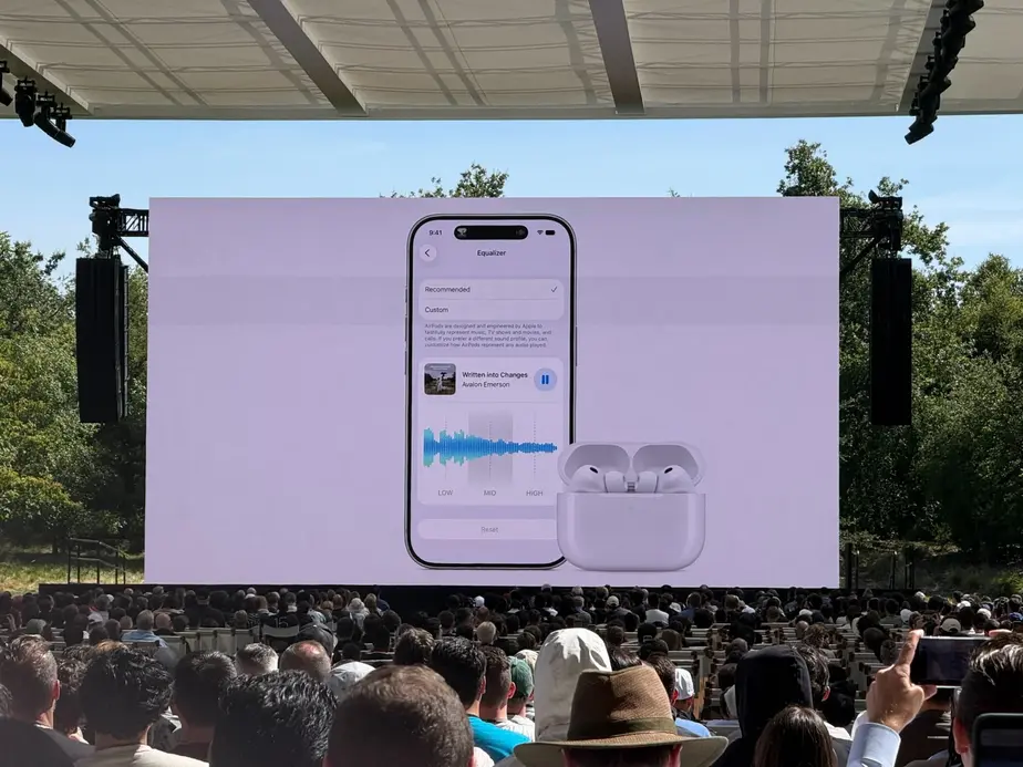 Apple представила iOS 27 для iPhone с новым слайдером 