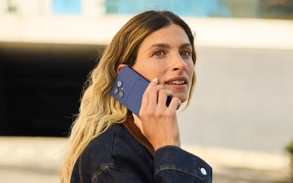 Новый телефон Fairphone с возможностью домашнего ремонта наконец-то легко купить