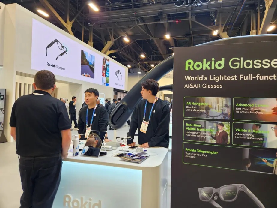 На выставке CES 2026 Rokid представила две схожие модели AI-очков, готовых к будущему [гаджетов].
