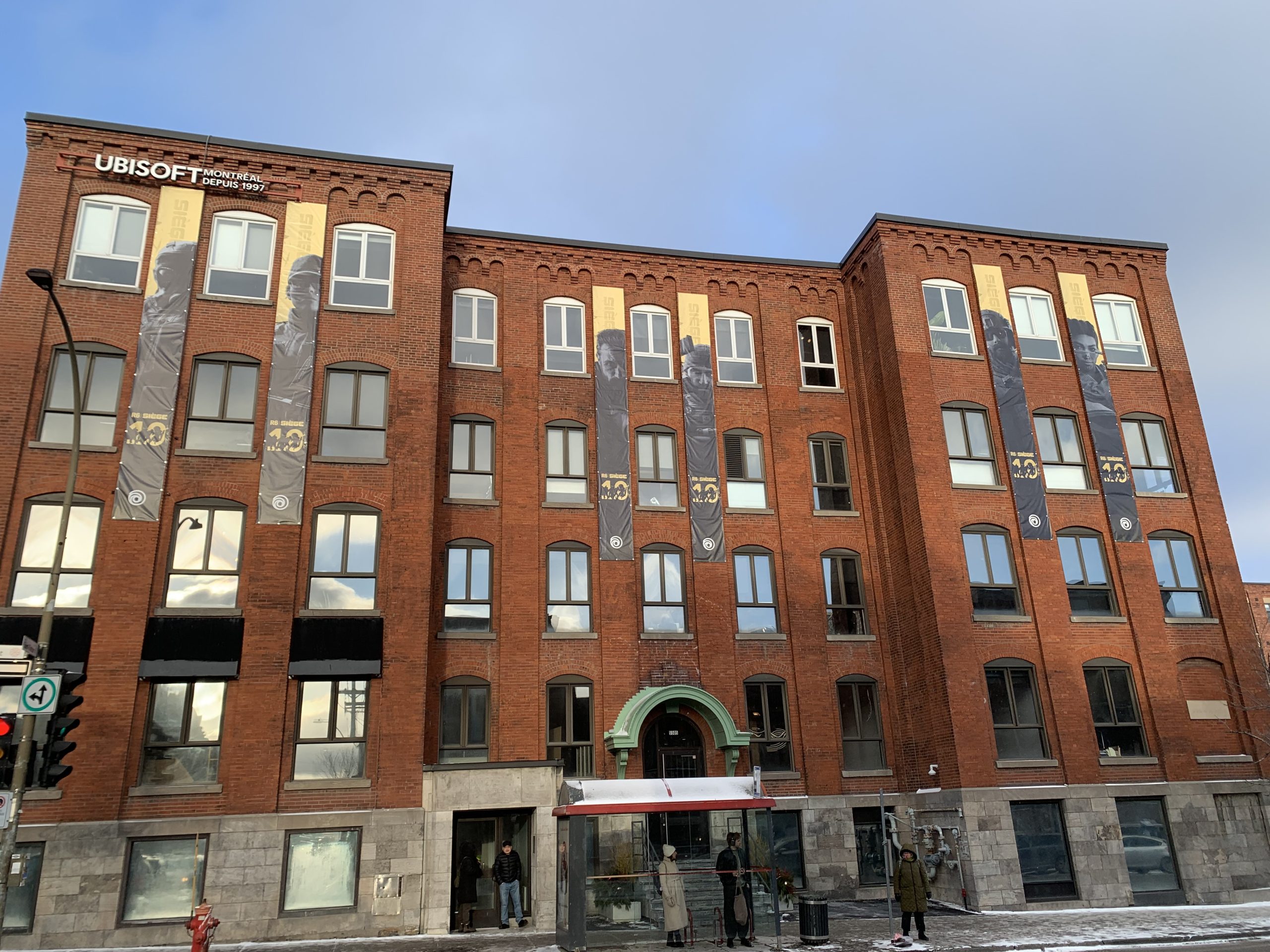 Отмечаем 10‑летие «Rainbow Six Siege» вместе со студией Ubisoft Montreal — интервью с Алексом Карпазисом и Джошуа Миллсом