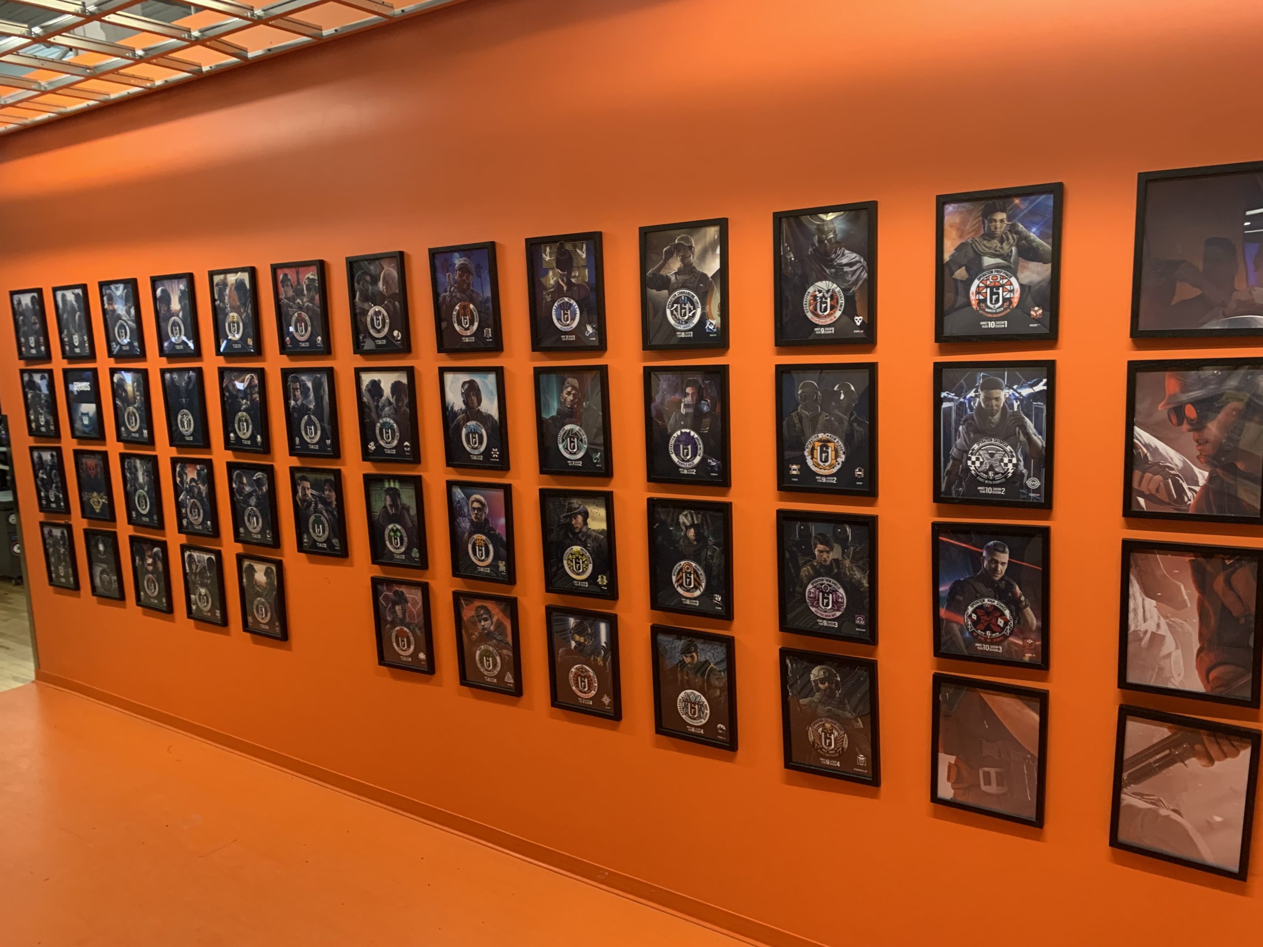 Отмечаем 10‑летие «Rainbow Six Siege» вместе со студией Ubisoft Montreal — интервью с Алексом Карпазисом и Джошуа Миллсом