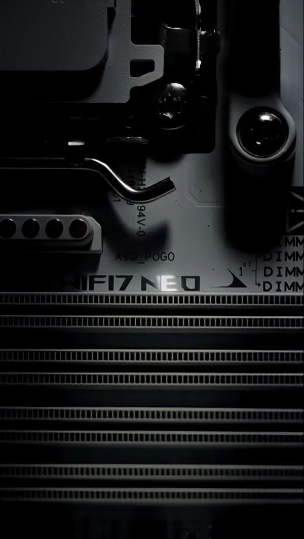 ASUS анонсирует серию материнских плат AM5 