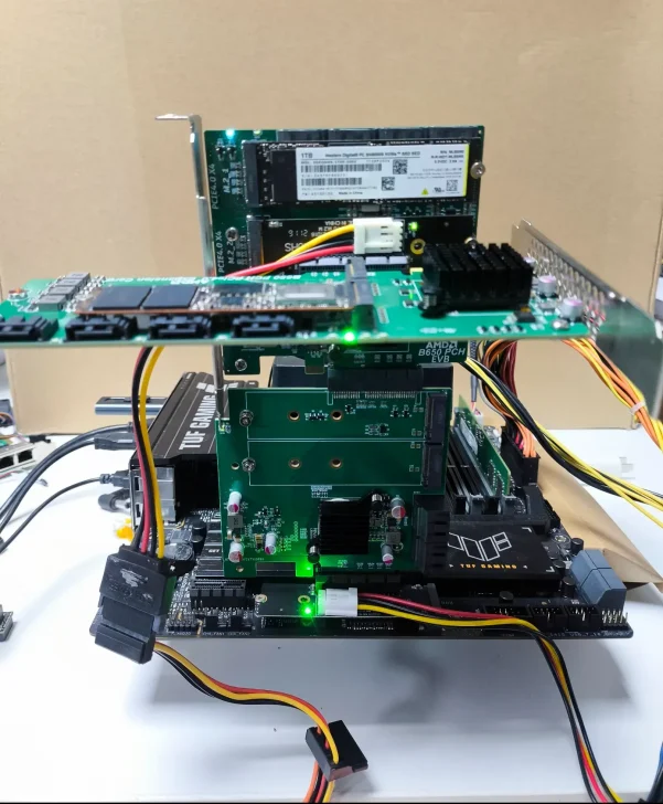 Платы расширения AMD B650, X670 и X870 увеличивают количество слотов M.2, портов SATA и USB, а также предоставляют дополнительные возможности ввода-вывода.