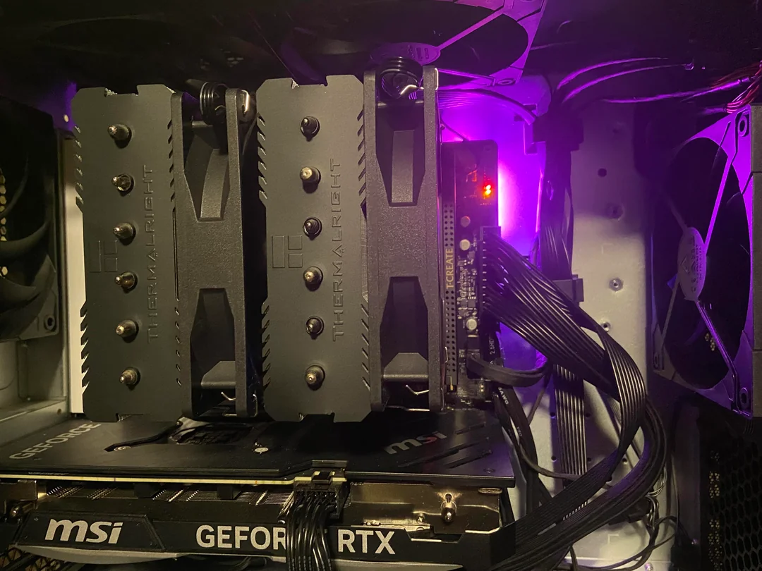 После Ryzen 9800X3D в сети появилось несколько сообщений о выходе из строя Ryzen 9600X на материнских платах ASRock