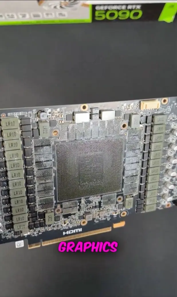 Реселлер с eBay получил возвращенную GeForce RTX 5090 без графического процессора и чипов видеопамяти