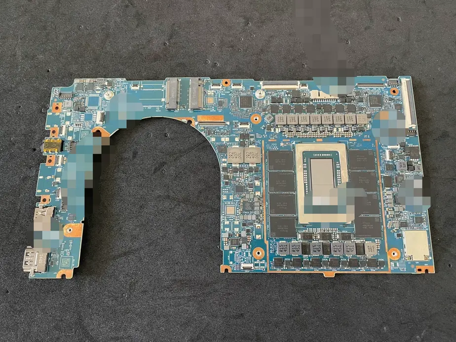 Будущий SoC NVIDIA N1 для ИИ-ноутбуков замечен на инженерной плате: 128 ГБ памяти, запуск ожидается в этом году
