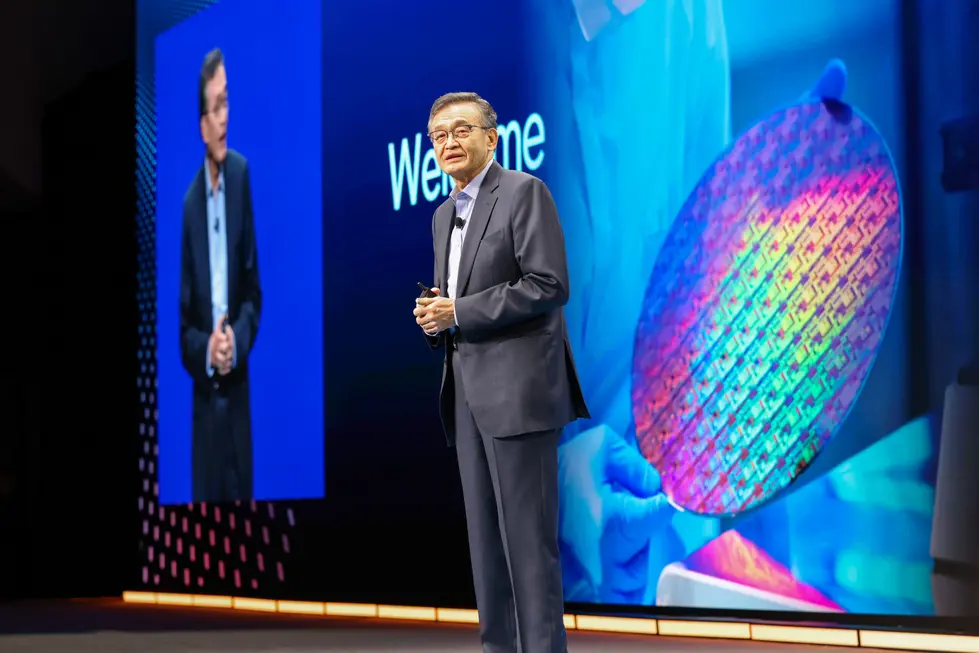Чипы Apple M следующего поколения переходят на техпроцесс Intel 18A-P, а Google TPUv8e достается EMIB: доверие клиентов к Intel растет