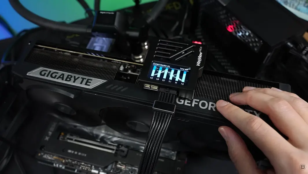 ASUS ROG Equalizer работает хуже штатных разъемов 12V-2x6: Der8auer выявил разбаланс 4А между контактами на RTX 5090