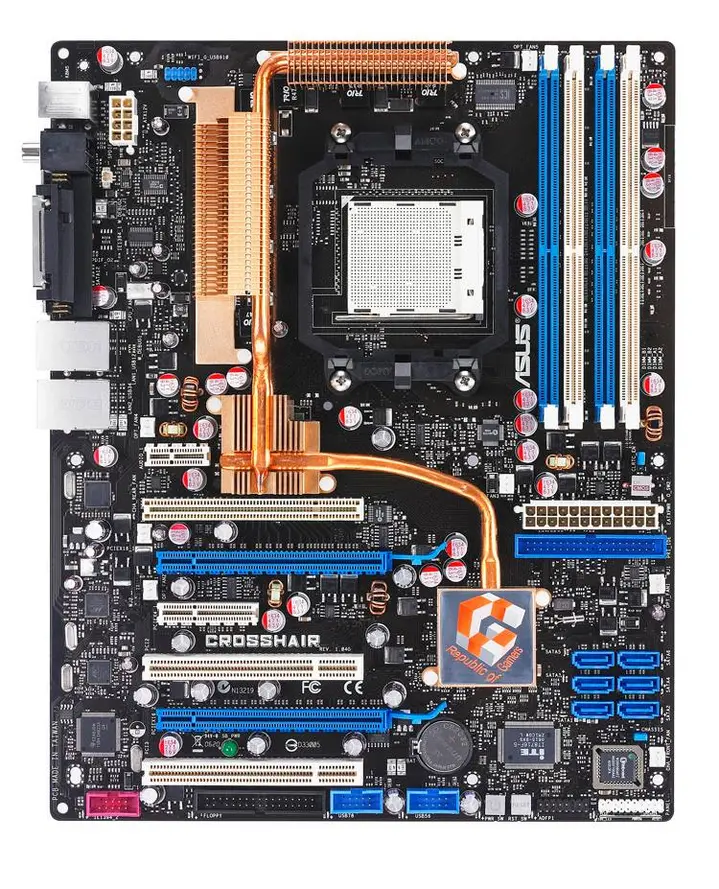 ASUS возрождает легендарный медный радиатор ROG Crosshair 2006 года для юбилейной материнской платы