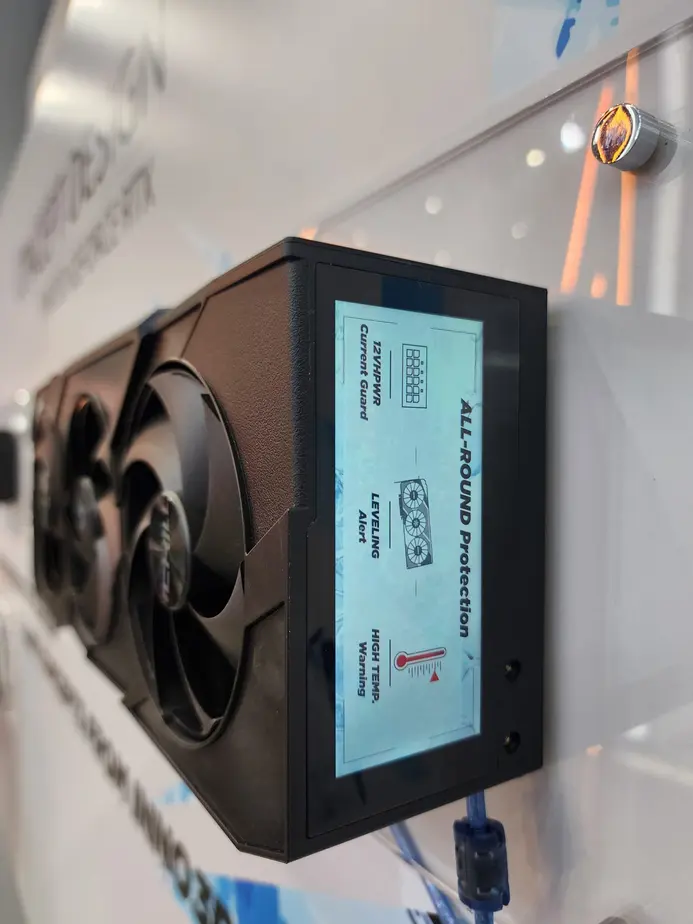 Концептуальные видеокарты Inno3D нового поколения на базе NVIDIA RTX получат улучшенное охлаждение, LCD-дисплеи и сквозные вентиляторы