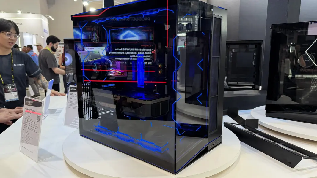 LIAN LI решает проблему продуваемости стеклянных панелей в LANCOOL 4 на Computex 2026: мощная рабочая станция и обновленная линейка O11