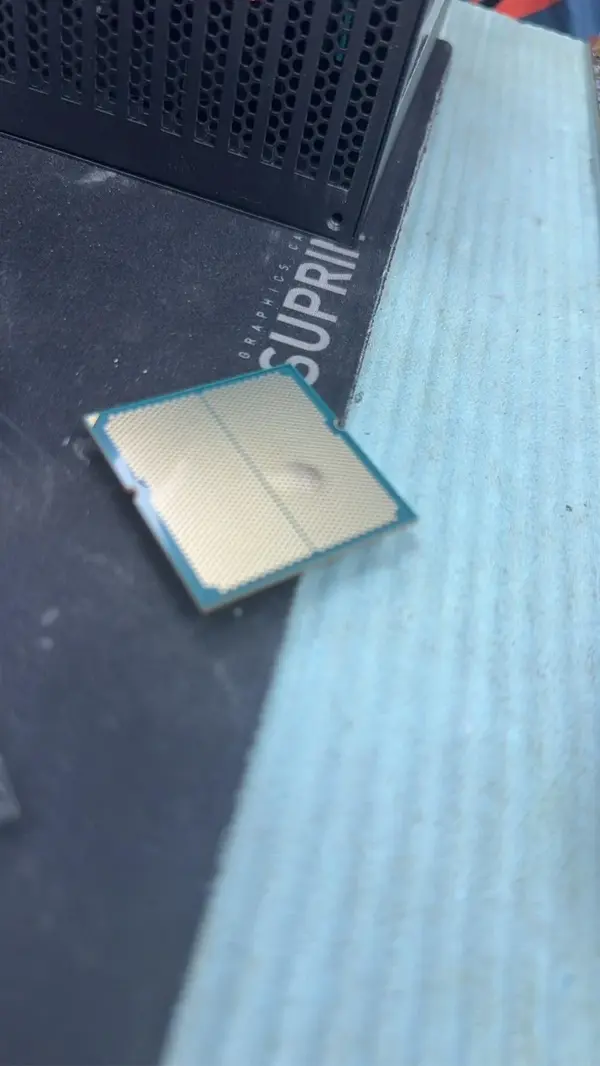 AMD отказывает в гарантии на сгоревший Ryzen 9 7950X3D, ссылаясь на вздутие подложки, после того как GIGABYTE признала материнскую плату исправной