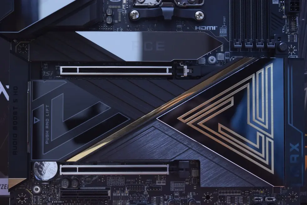 Чипсет Intel Z990 делает ставку на Gen5, уменьшая кристалл на 22% при росте TDP до 14 Вт