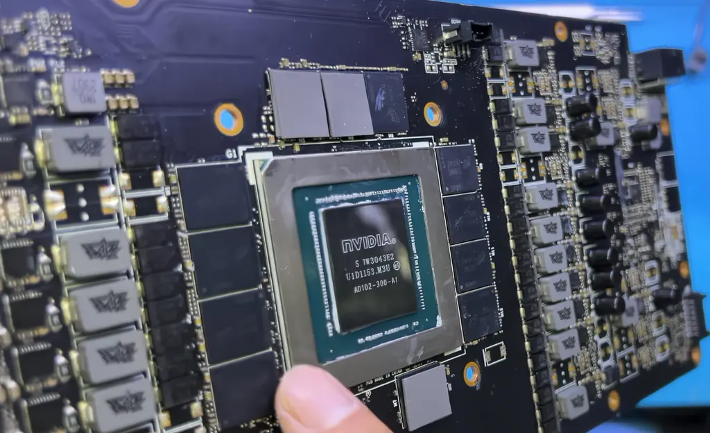 Мошенники продают поддельные видеокарты NVIDIA RTX с муляжами GPU и нерабочей памятью