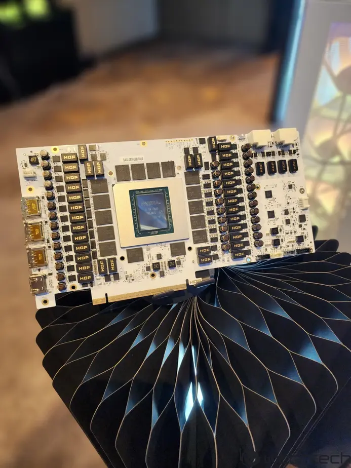 NVIDIA GeForce RTX 5090D стала первой видеокартой Blackwell с частотой 4 ГГц в эффектном разгоне от Team OGS на базе GALAX HOC OC Lab