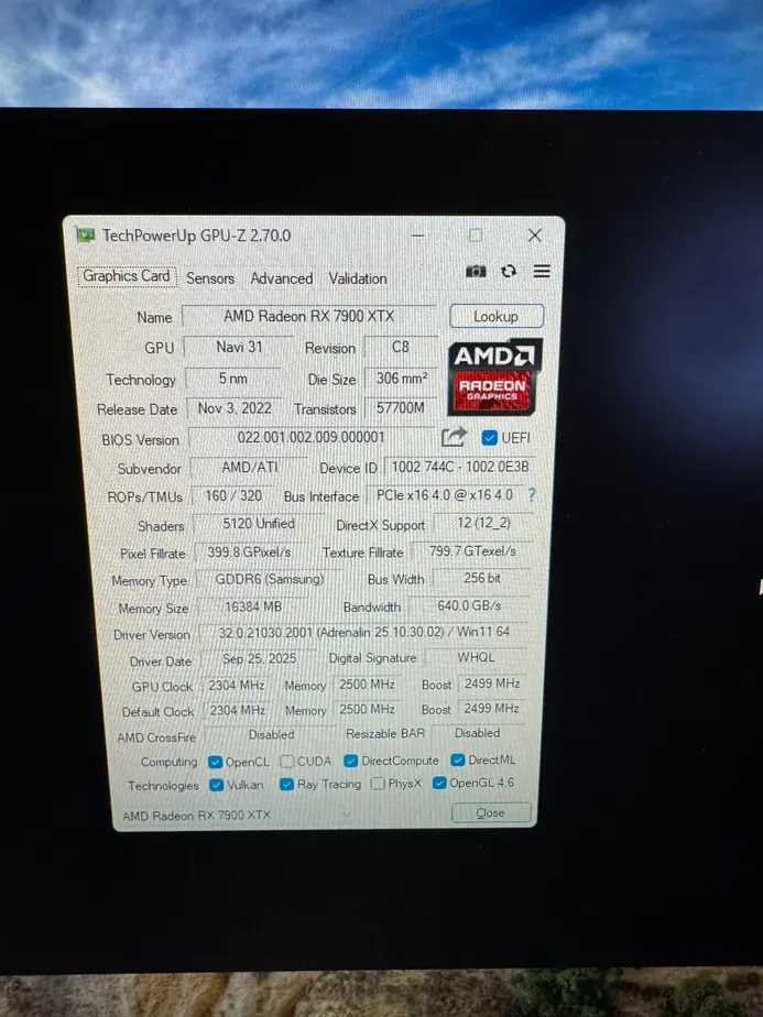 Всплыл прототип AMD RX 7900 XTX с красной печатной платой, но GPU-Z видит лишь 16 ГБ памяти вместо 24 ГБ
