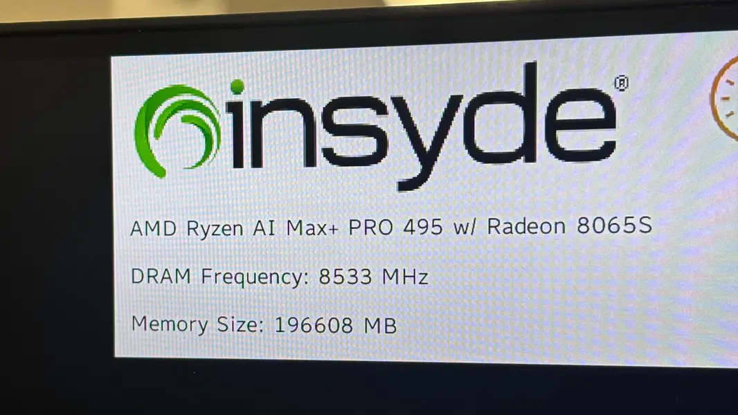 Framework представляет свой настольный ПК AMD Ryzen AI MAX+ PRO 495 с 192 ГБ унифицированной памяти, который без труда запускает DeepSeek V4-Flash на Q8