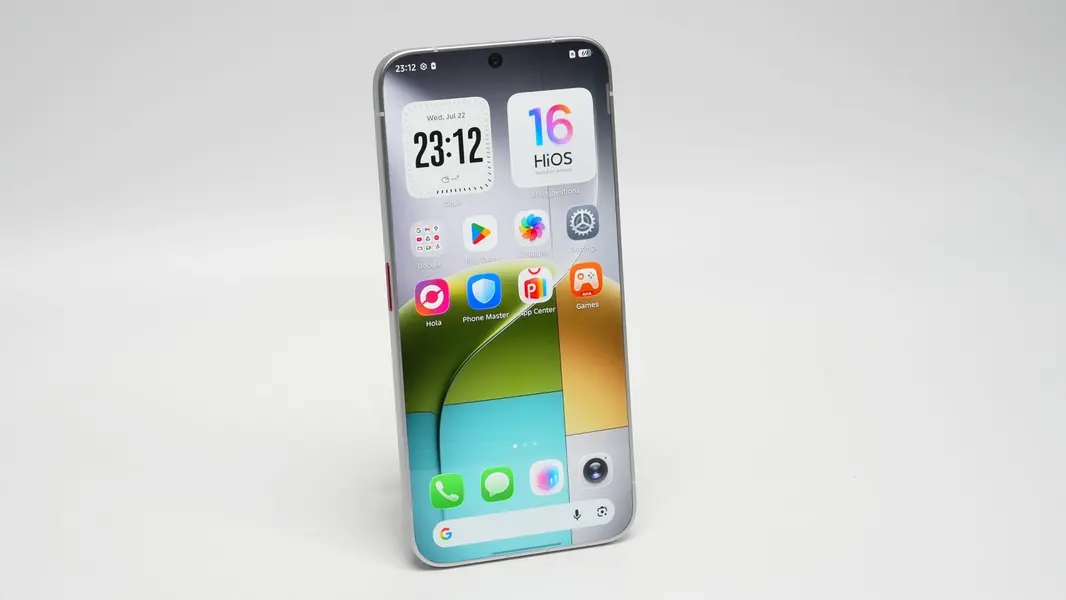 Новейший концептуальный смартфон TECNO бросает вызов производственной физике и ограничениям &mdash; полностью безрамочный экран с рамкой 0 мм