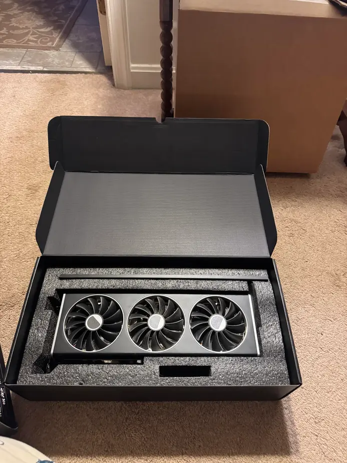 Radeon RX 7900 XT всё же появилась, несмотря на отсутствие в продаже; пользователь утверждает, что заплатил за &laquo;GPU&raquo; всего $226