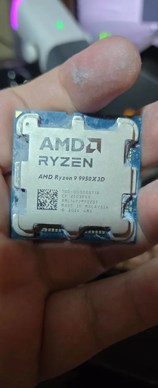 Ryzen 9 9950X3D вышел из строя через час работы в материнской плате X670: пользователь утверждает, что причиной стала настройка RAM в BIOS