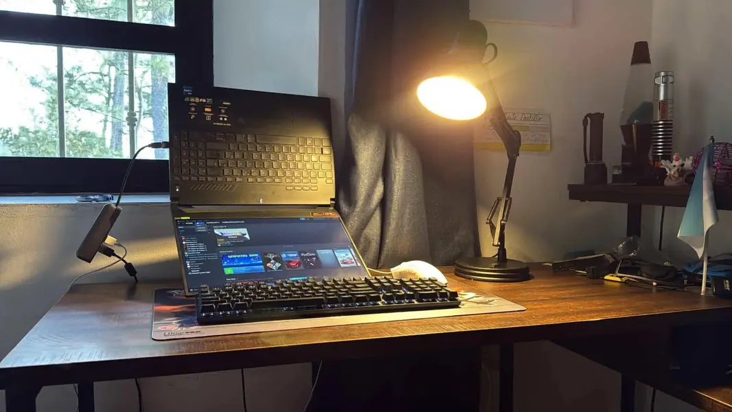 Петли ноутбука ASUS TUF Gaming сломались при попытке перевернуть экран: погоня за &laquo;крутым&raquo; сетапом обернулась катастрофой