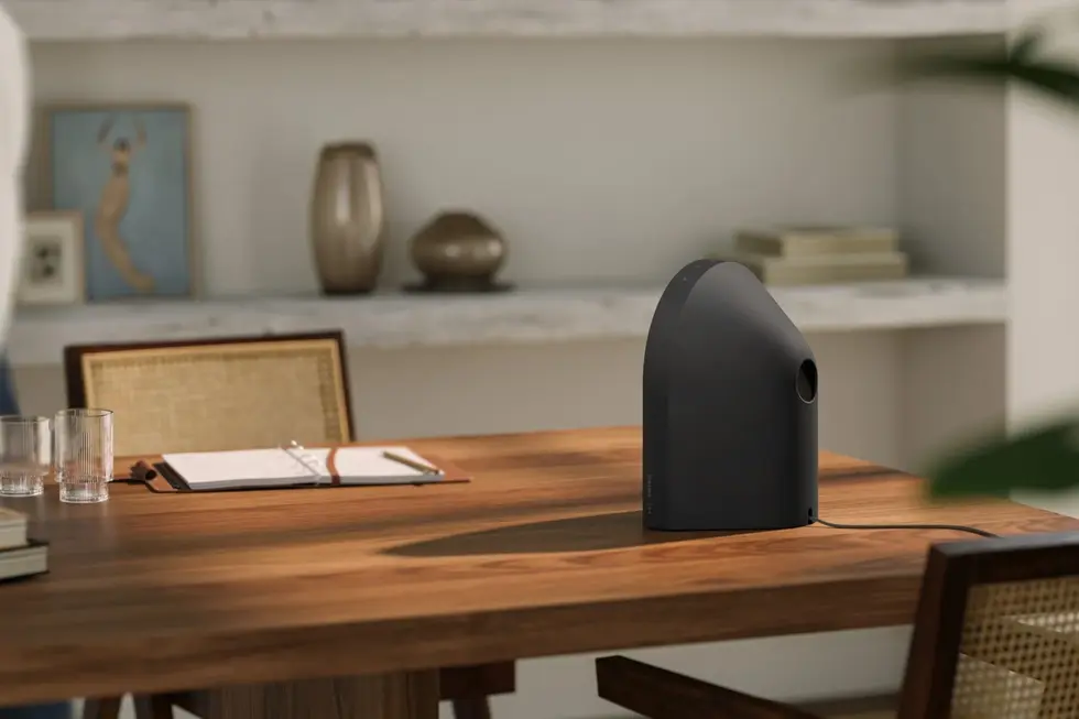 Новая Wi-Fi колонка от Samsung навевает мысли о массивном монолите.