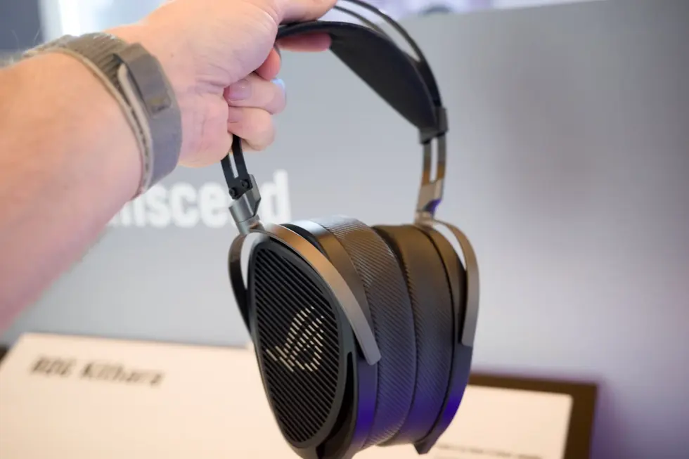 Asus ROG приглашает геймеров на вечеринку открытого звука.