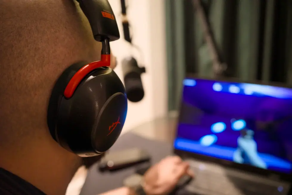 Сможет ли игровой шлем, считывающий мозговую активность, наконец-то сделать меня профессиональным игроком?