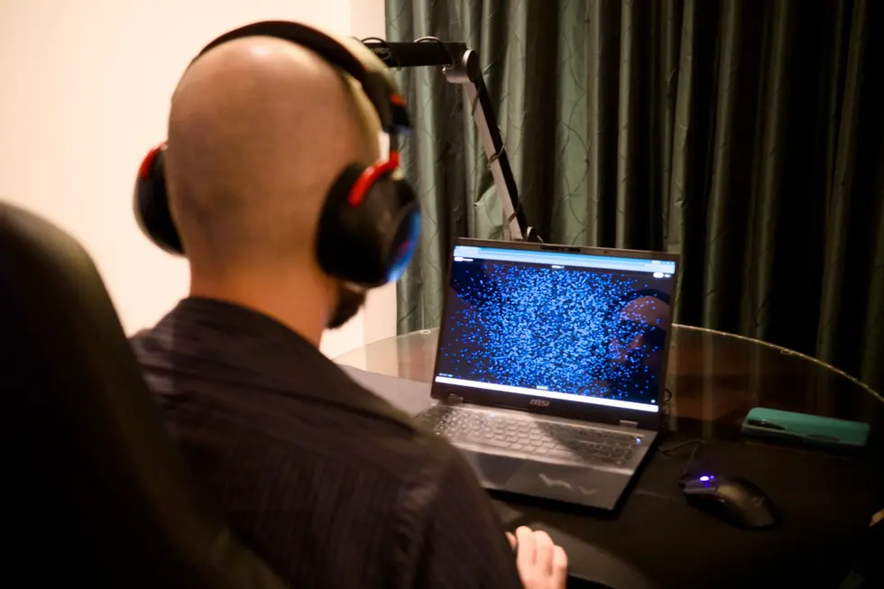 Сможет ли игровой шлем, считывающий мозговую активность, наконец-то сделать меня профессиональным игроком?