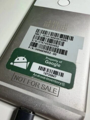 Невыпущенный прототип Google Pixel выставили на eBay по шокирующей цене.