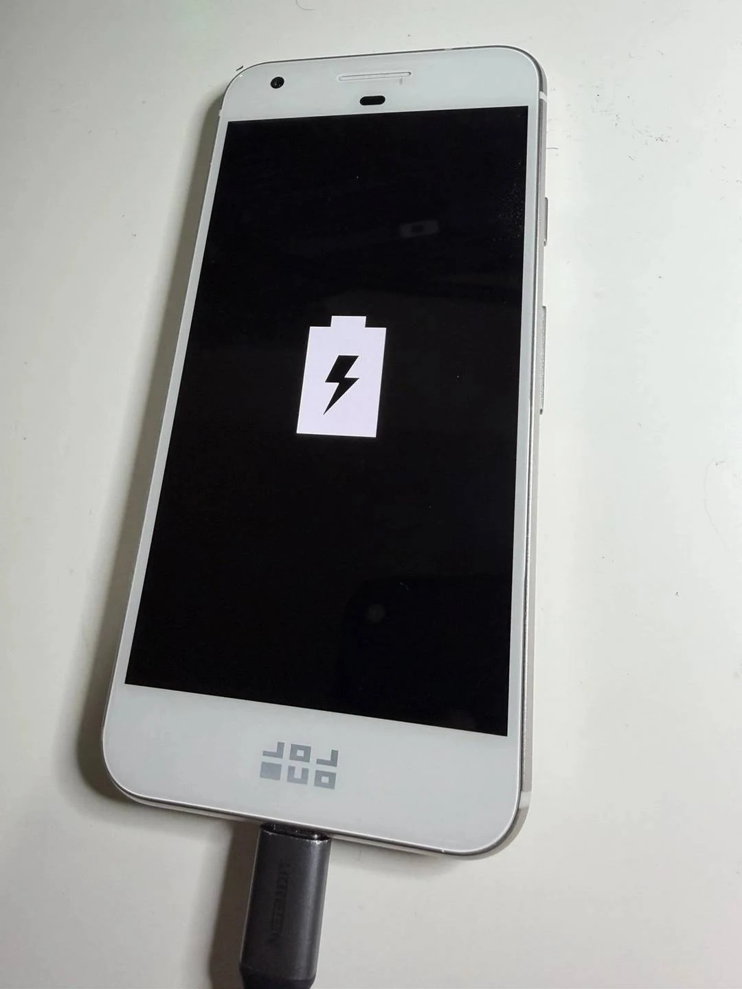 Невыпущенный прототип Google Pixel выставили на eBay по шокирующей цене.