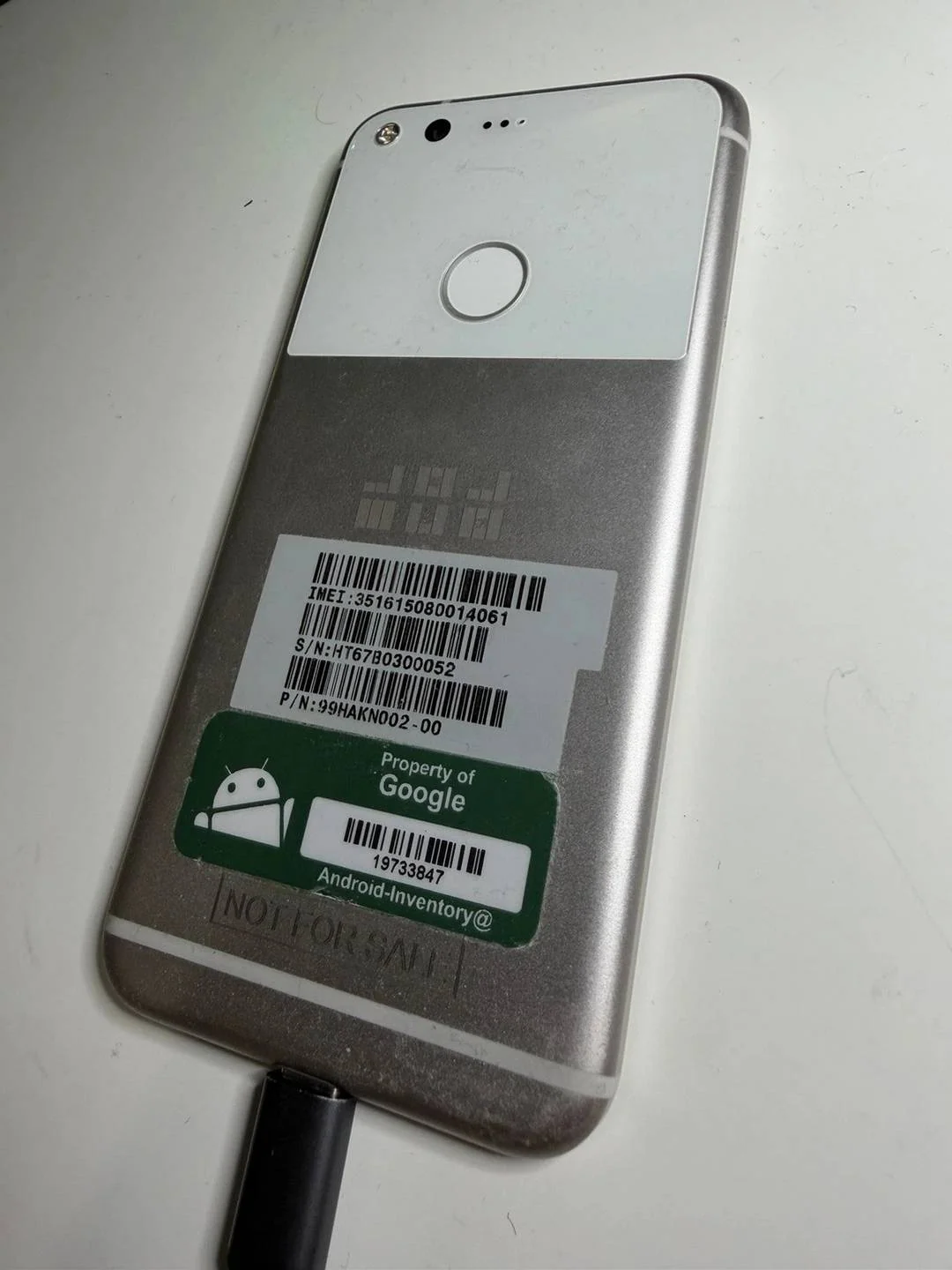 Невыпущенный прототип Google Pixel выставили на eBay по шокирующей цене.