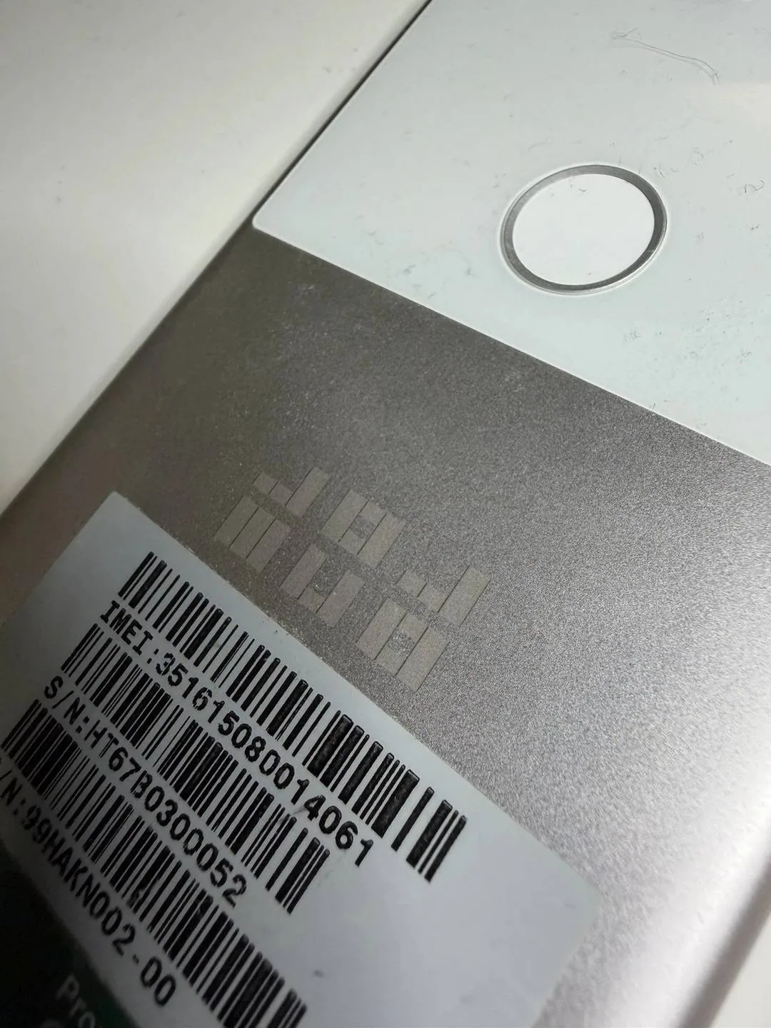 Невыпущенный прототип Google Pixel выставили на eBay по шокирующей цене.