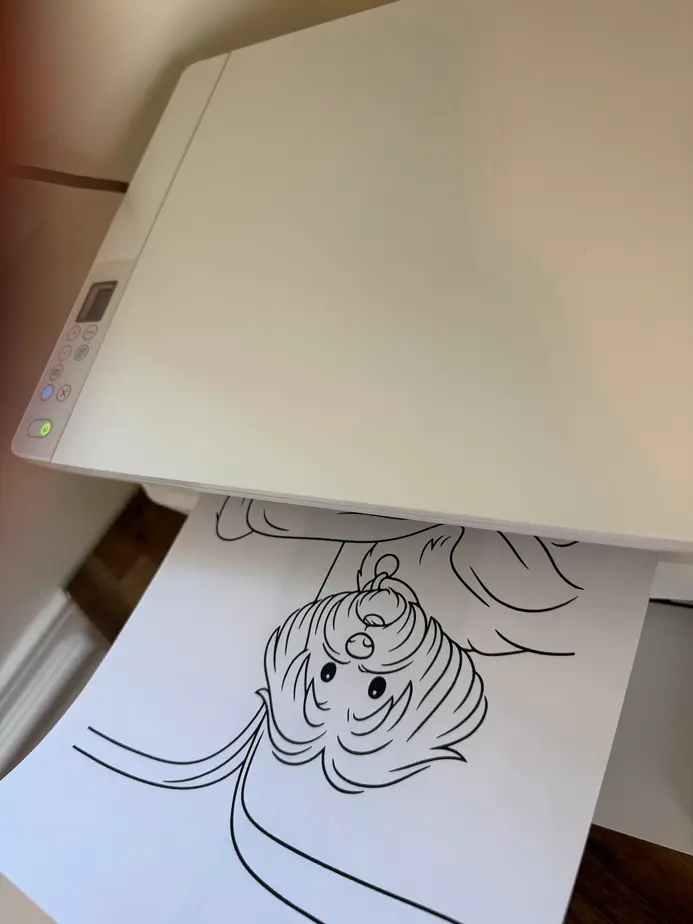 Приложение Splat с помощью искусственного интеллекта превращает ваши фотографии в детские раскраски.