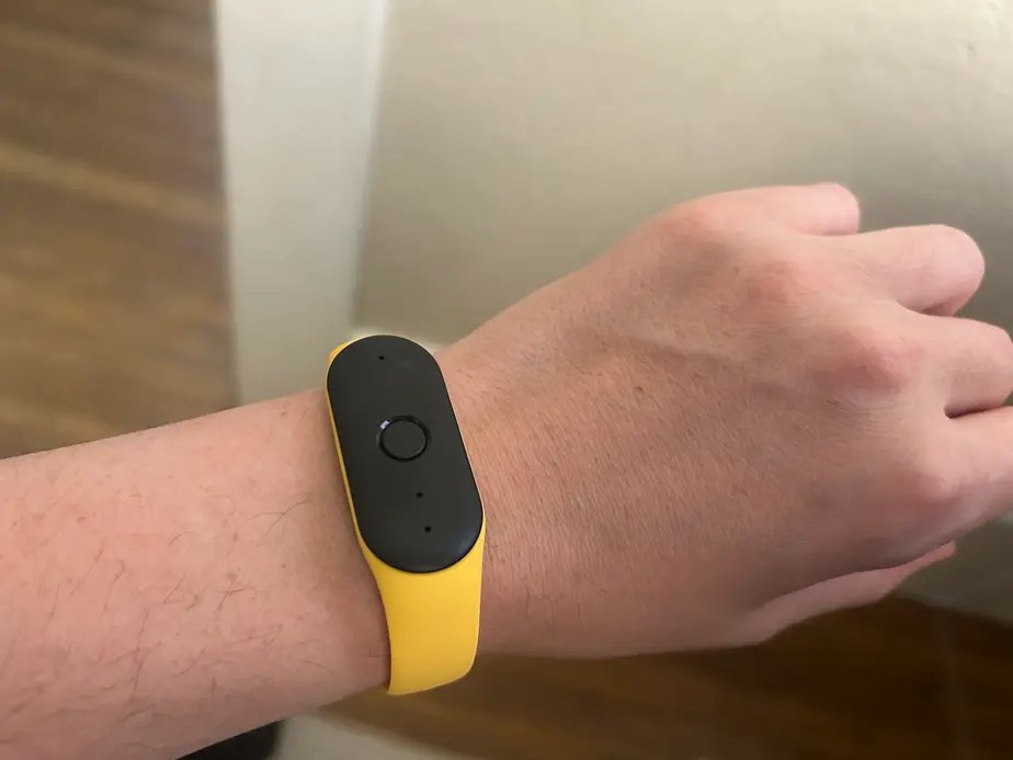 Я попробовал носимое устройство Amazon Bee: заинтригован и слегка напуган &laquo;искусственным интеллектом&raquo;