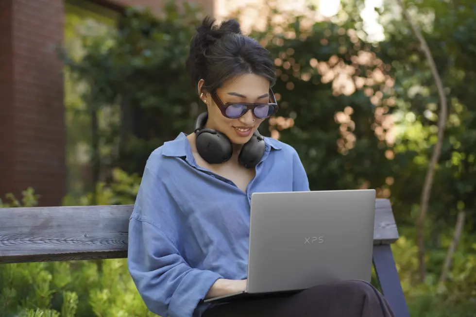 Dell XPS 13 за $599 готов отобрать долю рынка у MacBook Neo