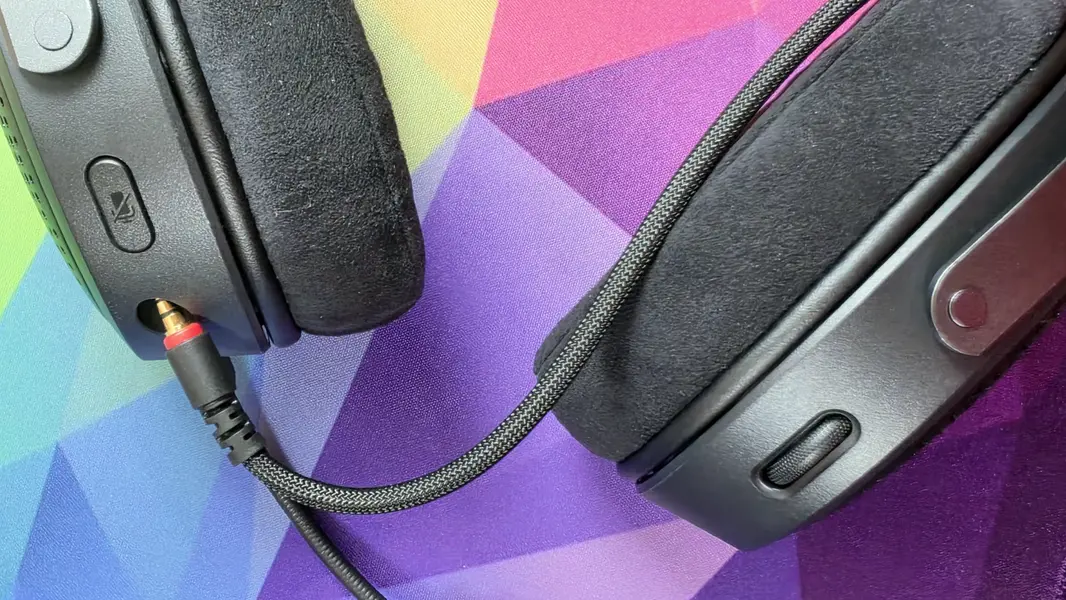 Новая гарнитура HyperX Cloud Alpha Air делает большую ставку на открытый звук