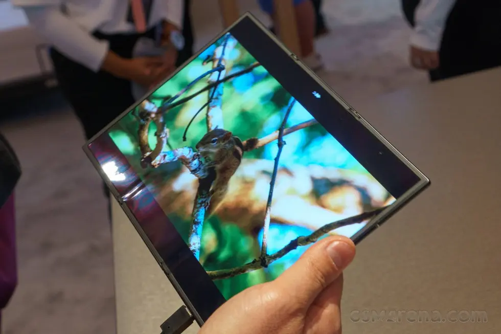 Первое знакомство с Samsung Galaxy Z TriFold