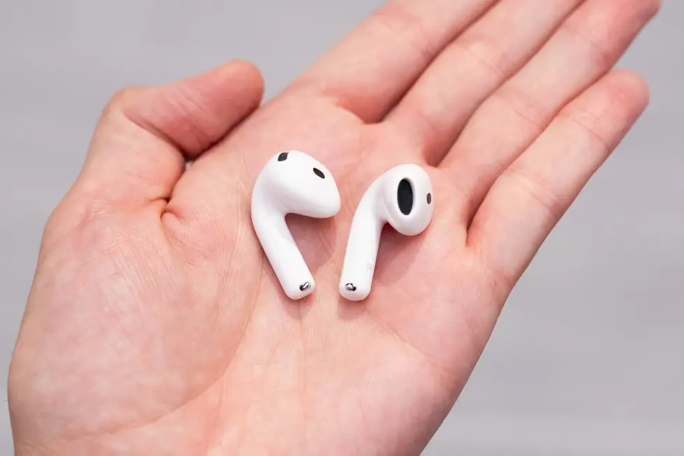 Обзор AirPods 5: во всем лучше AirPods 4 с ANC и теперь на 30 долларов дешевле