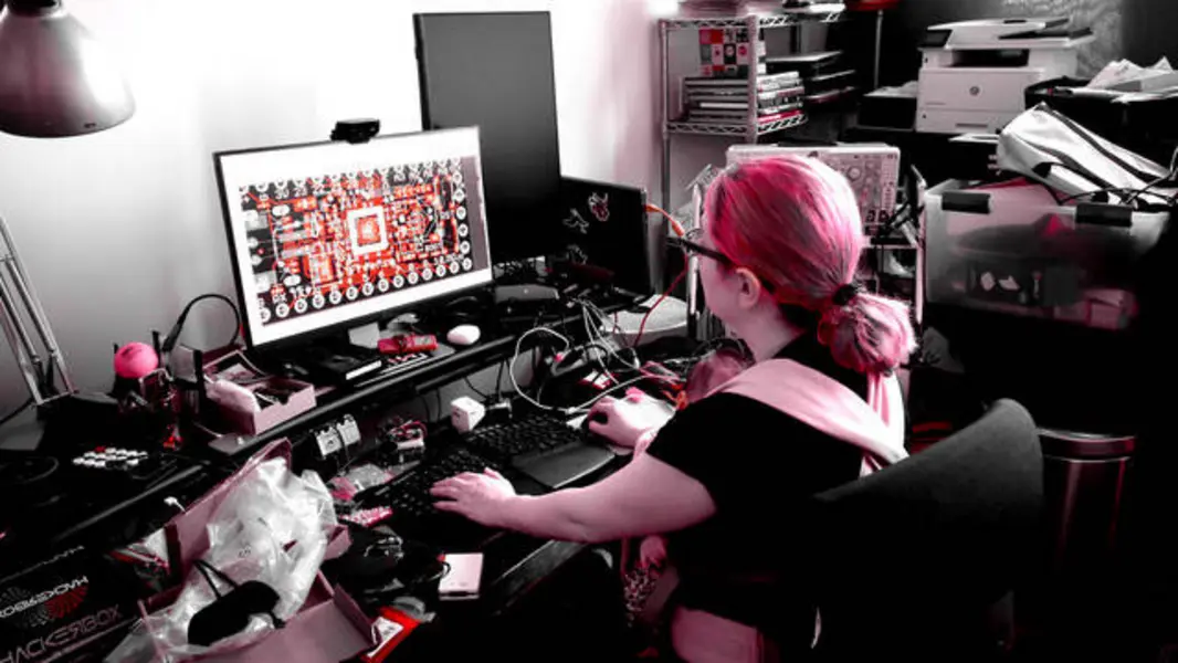 Борьба производителей! SparkFun разрывает связи с Adafruit из-за обвинений в преследованиях.