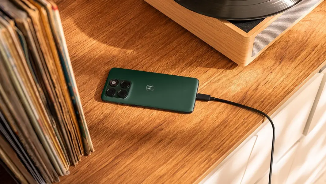 Motorola Edge 70 Plus дебютирует с камерой 200 Мп, мощным аккумулятором и пятилетней поддержкой
