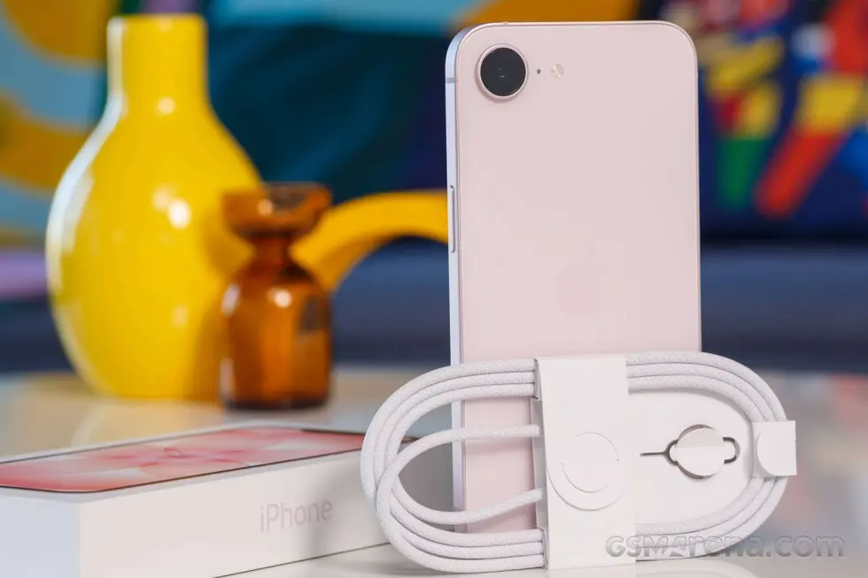 Apple iPhone 17e на обзоре