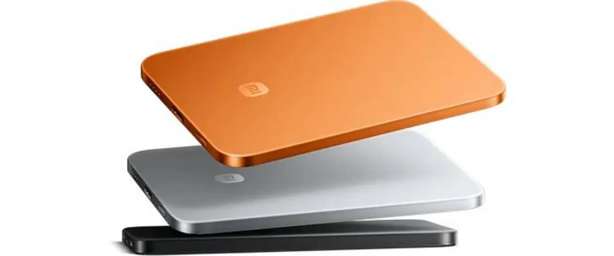 Xiaomi представила ультратонкий и легкий пауэрбанк Qi2 на 5000 мАч